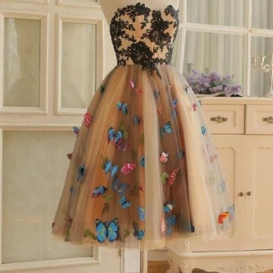 Chic Sweetheart Short Prom Dress With Butterfly..