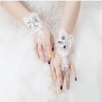 Bridal Gloves,, Stretch Wedding Lace, White Lace..