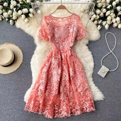 Vintage, heavy embroidery lace dres..