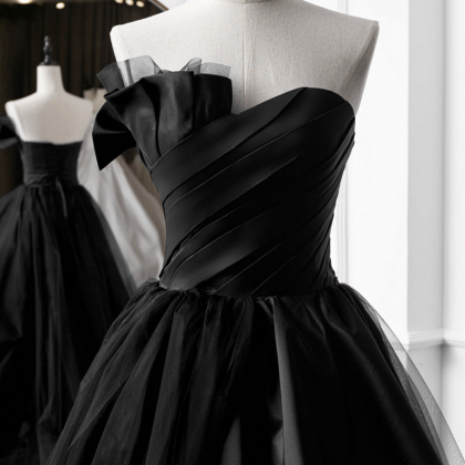 A-line Satin Black Long Prom Dress Formal Dress..