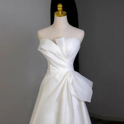 Strapless asymmetrical gown