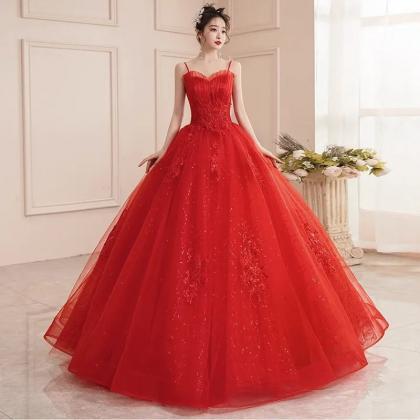 Red Hankies Drapes Luxury Gown With Hair Accessory