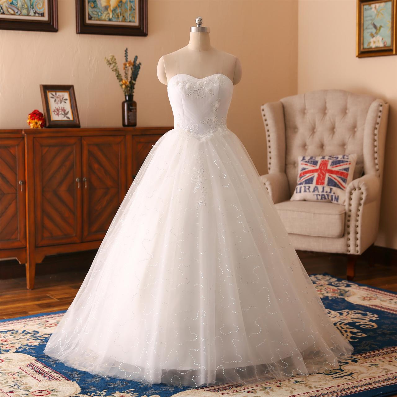 A-line Lace Beadings Applique Wedding Dress ,sexy Sweetheart Neck Wedding Dress , Luxury Sleeveless Wedding Dress, Floor Length Bridal Dress