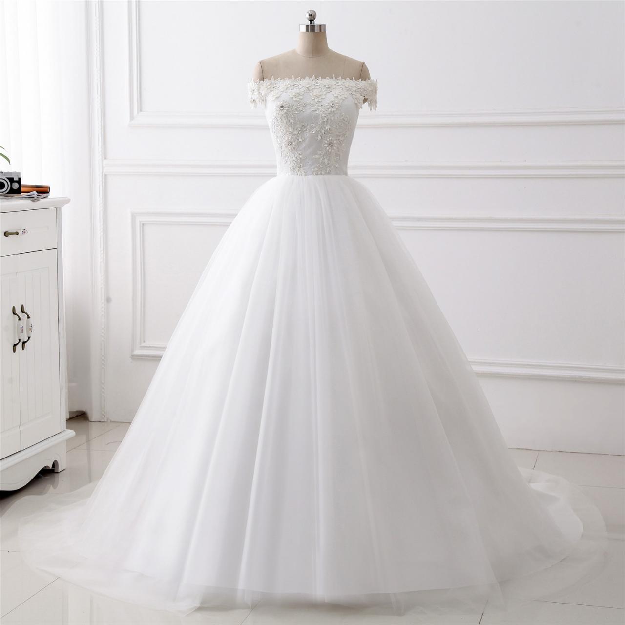 A-line Lace Applique Wedding Dress ,sexy Off Shoulder Neck Wedding Dress , Luxury Simple Sleeveless Wedding Dress, Floor Length Bridal Dress,