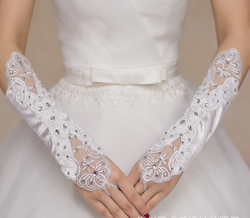 Lace Cutout Wedding Dress Gloves, Ceremonial, Bridal Banquet Satin Gloves, Wedding Accessories Wholesale