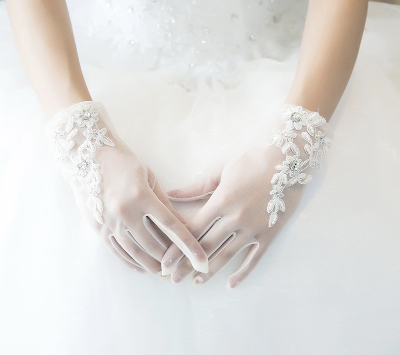 Bride Wedding Short Tulle Gloves, White Embroidery Seam Bead Light Drill Tulle Gloves