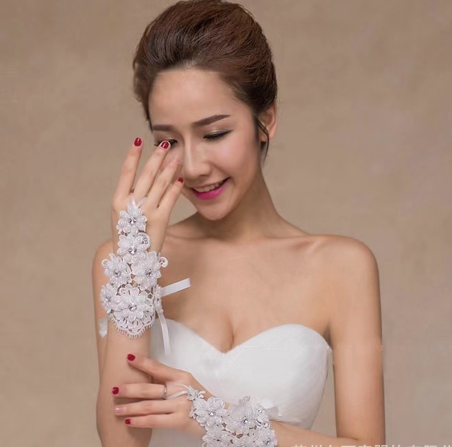 High-grade Bridal Gloves, Water-soluble Flower Sewing Bead Flower Binding Short Gloves, Manufacturers Direct