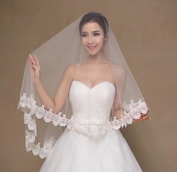 Short Bridal Veil, 1.5 Water-soluble Lace, Wedding Veil