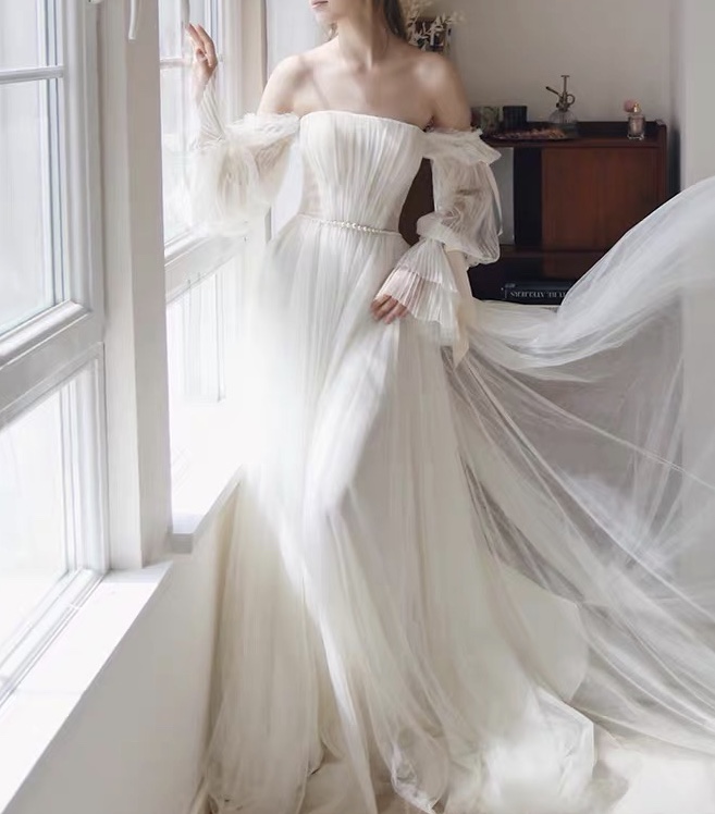 White Evening Dress, Hepburn Style, Temperament Long Wedding Dress, Off Shoulder Fairy Trailing Bridal Dress,custom Made