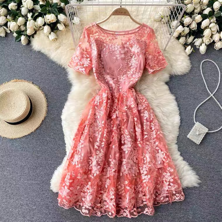 Vintage, heavy embroidery lace dress, temperament slim pink dress