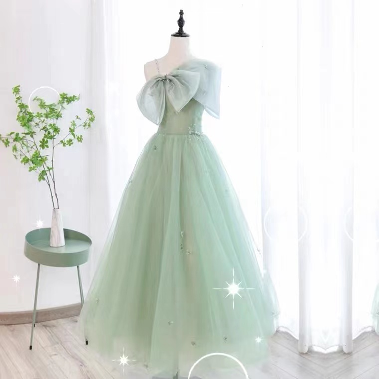 Green Spaghetti Strap Evening Dress, Temperament, Princess Pompous Dress, Birthday Dress , Fairy Party Dress ,custom Made