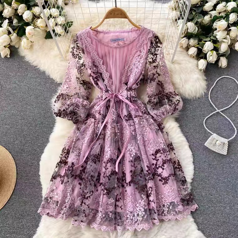 Vintage Lace Tulle Dress, Embroidered Fashion Mid-length Crew-neck Dress