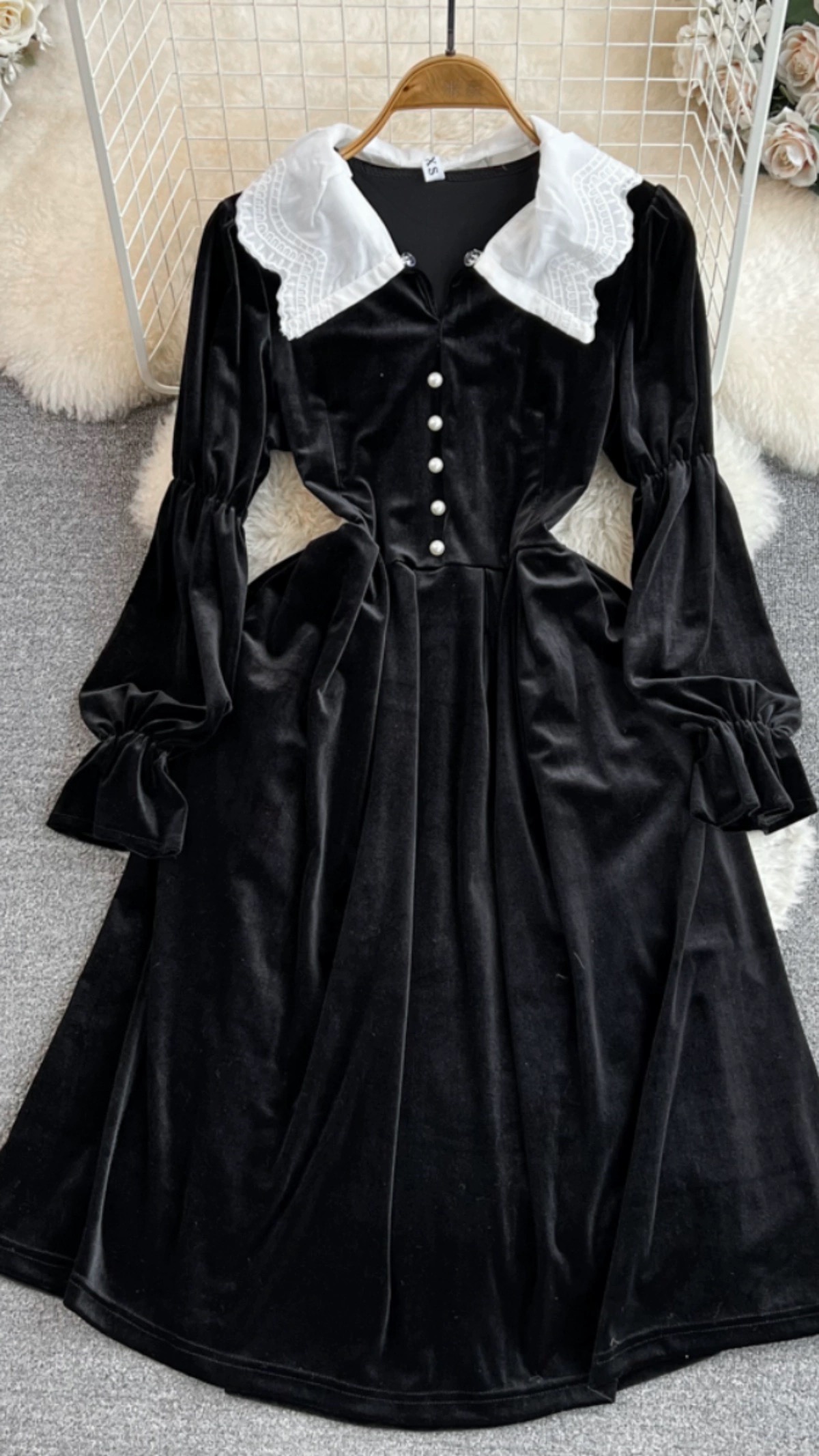 Cute Dress, Long Sleeve Doll Collar Waist Slimmer Mid-length Dress, A-line Velvet Black Dress
