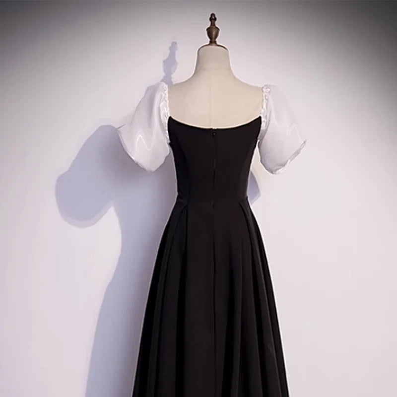 Black Gown With White Bow And Sleeves on Luulla