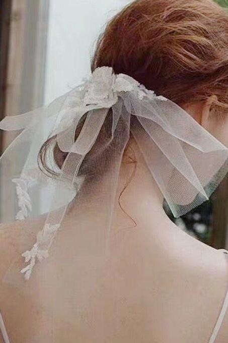 Handmade lace flowers, bridal veil, wedding dress headdress, small veil photo photo brigade shoot modeling short style