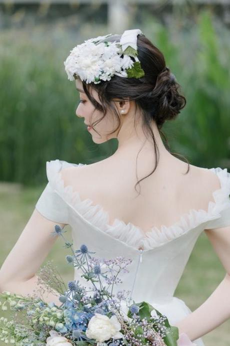 Off Shoulder Wedding Dressa,delicate Lace Collar,v-neck Bridal Dress,dream Dress,custom Made