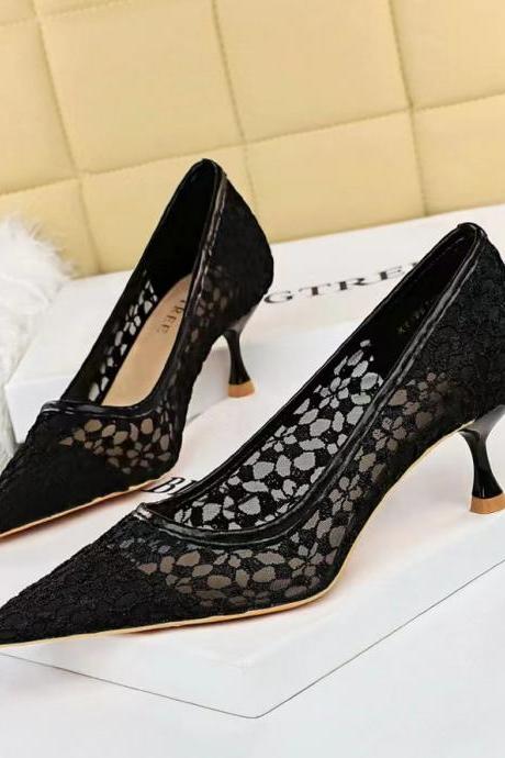 Fashion, sexy banquet shoes, thin heel, shallow point, mesh hollow lace shoes